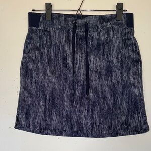 Athleta Blue Batik Midtown Skort Size 4